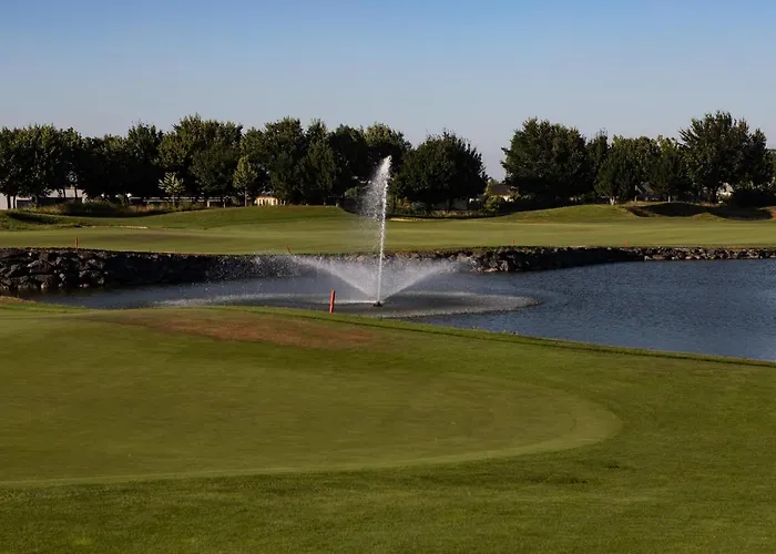 Aparthotel Green Resort شقة